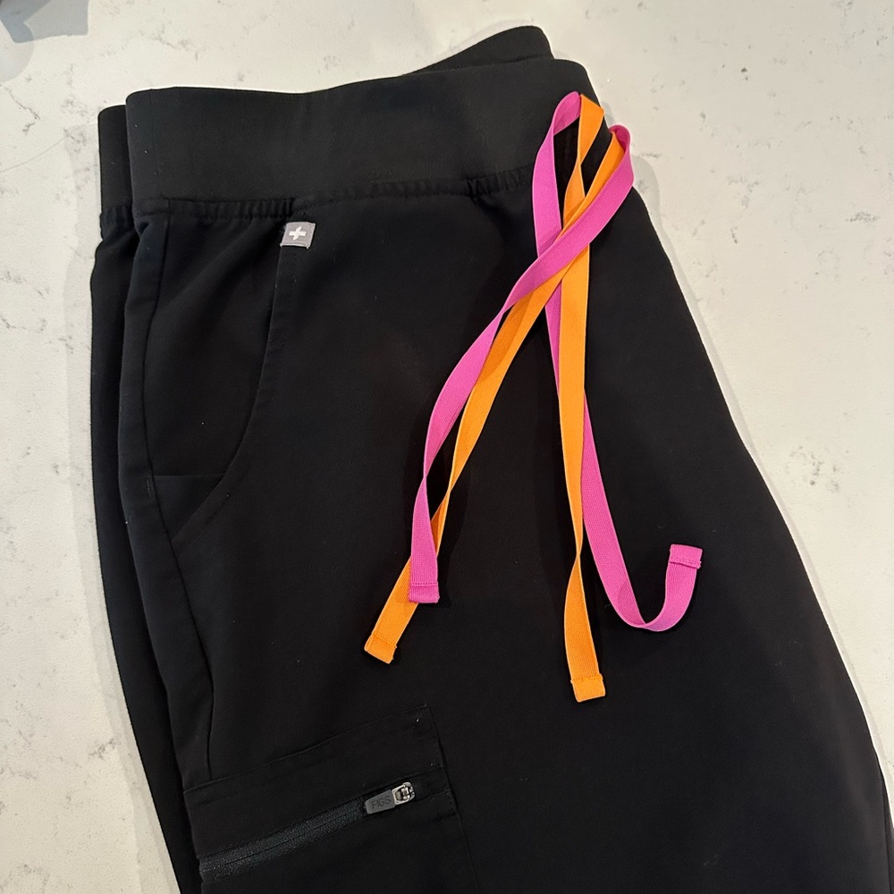 Figs Black Zamora Joggers with Double Drawstring in Pink & Orange - Size XL